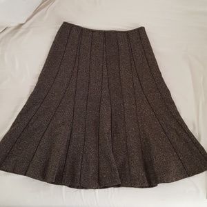 Ann taylor knee length Skirt in size 2